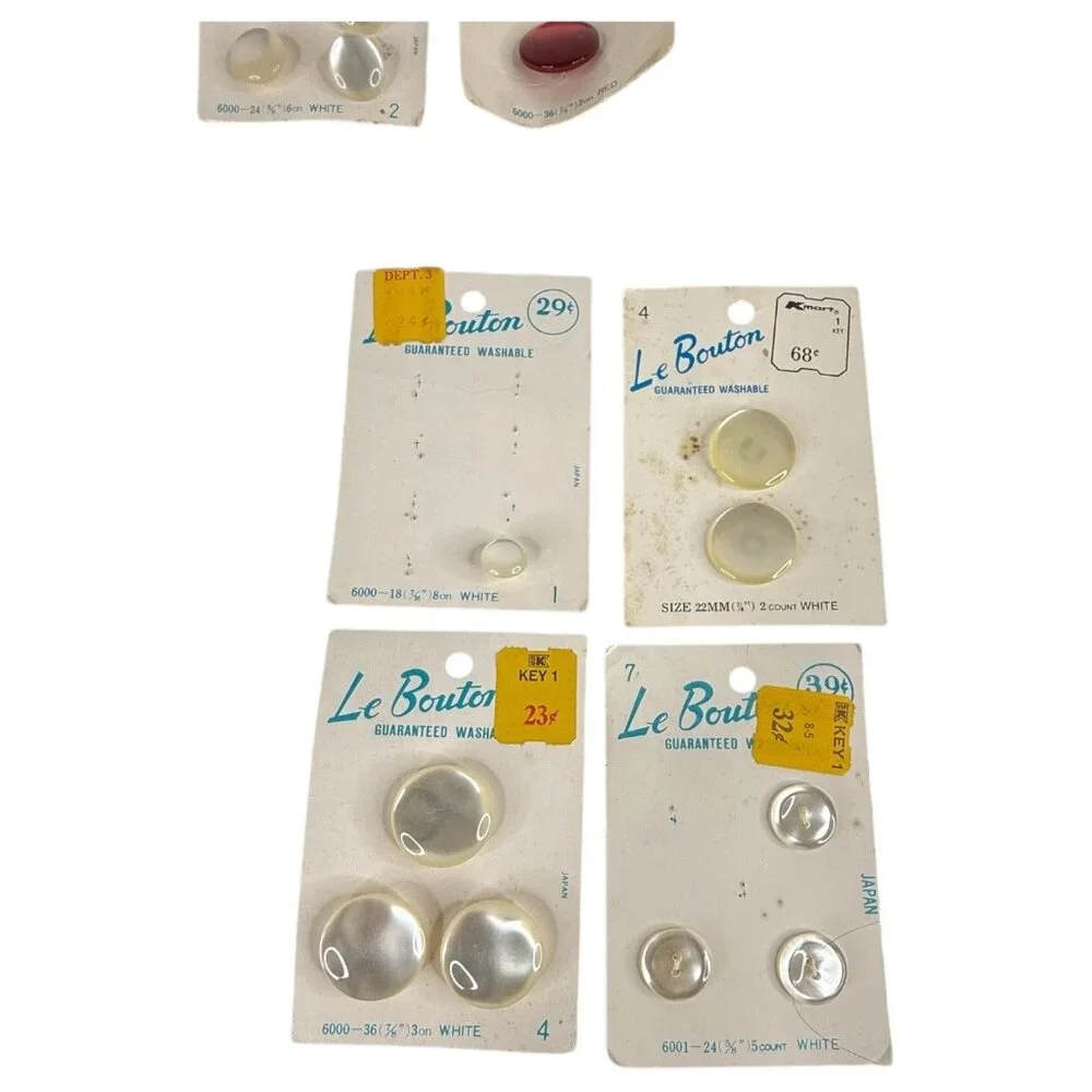 VTG Le Bouton Buttons Various Sizes & Colors 15 Cards Some Partial Some Complete